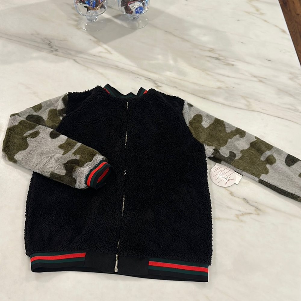 GYPSIES & MOONDUST New w/tags zip up fleece with camo and striped accents
